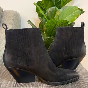 NEW Michael Kors Ankle Boots. Size 7.5.